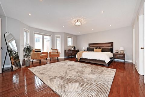 Photo 14 at 32 Seabreeze Avenue, Patterson, Vaughan