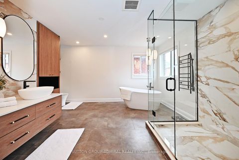 Photo 16 at 32 Seabreeze Avenue, Patterson, Vaughan