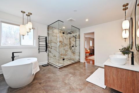 Photo 19 at 32 Seabreeze Avenue, Patterson, Vaughan