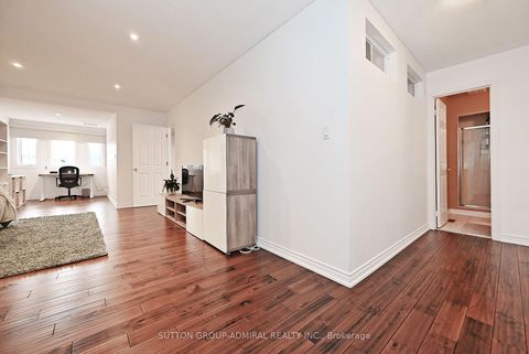 Photo 40 at 32 Seabreeze Avenue, Patterson, Vaughan