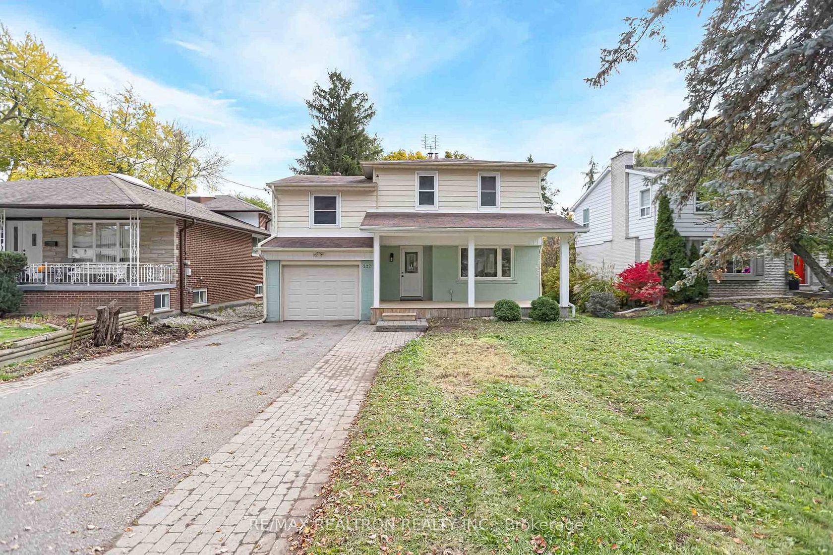 222 Richmond Street, Mill Pond, Richmond Hill 
