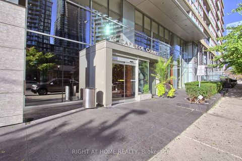 Photo 2 at 829 - 10 Capreol Court, Waterfront Communities C1, Toronto