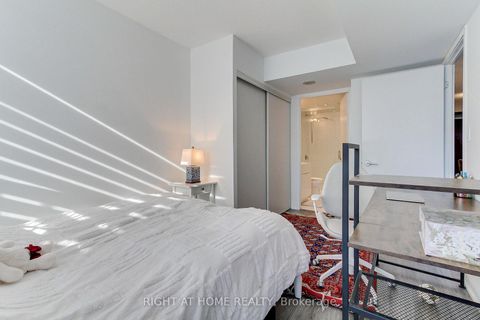 Photo 17 at 829 - 10 Capreol Court, Waterfront Communities C1, Toronto