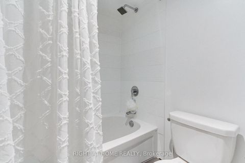 Photo 19 at 829 - 10 Capreol Court, Waterfront Communities C1, Toronto