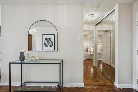 Photo 4 at 801 - 7300 Yonge Street, Yorkhill, Vaughan