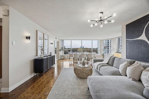 Photo 6 at 801 - 7300 Yonge Street, Yorkhill, Vaughan
