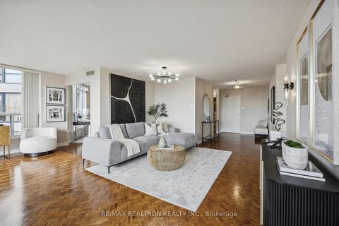 Photo 10 at 801 - 7300 Yonge Street, Yorkhill, Vaughan