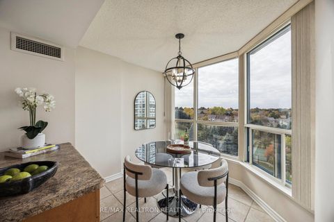 Photo 14 at 801 - 7300 Yonge Street, Yorkhill, Vaughan