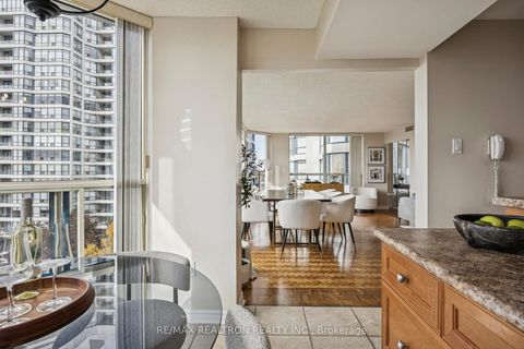 Photo 16 at 801 - 7300 Yonge Street, Yorkhill, Vaughan