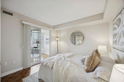 Photo 23 at 801 - 7300 Yonge Street, Yorkhill, Vaughan
