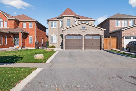 Photo 1 at 50 Coalbrook Court, East Woodbridge, Vaughan