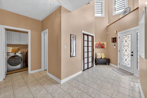 Photo 4 at 50 Coalbrook Court, East Woodbridge, Vaughan