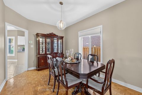 Photo 9 at 50 Coalbrook Court, East Woodbridge, Vaughan
