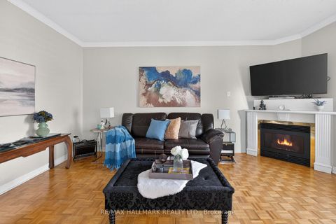 Photo 21 at 50 Coalbrook Court, East Woodbridge, Vaughan