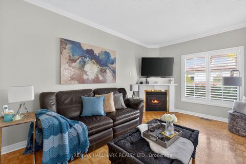 Photo 22 at 50 Coalbrook Court, East Woodbridge, Vaughan