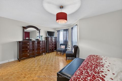 Photo 34 at 50 Coalbrook Court, East Woodbridge, Vaughan