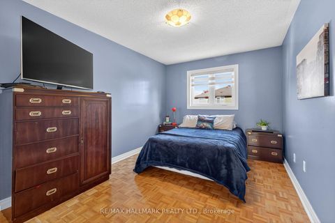 Photo 37 at 50 Coalbrook Court, East Woodbridge, Vaughan