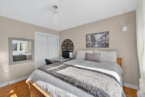 Photo 42 at 50 Coalbrook Court, East Woodbridge, Vaughan