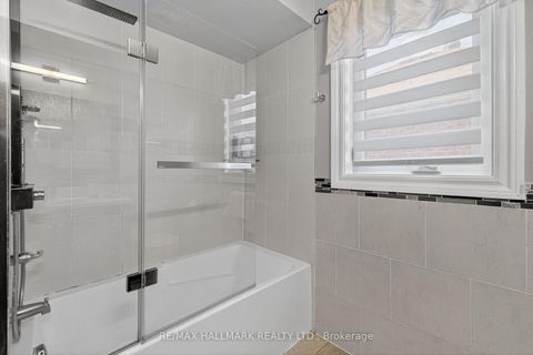 Photo 44 at 50 Coalbrook Court, East Woodbridge, Vaughan