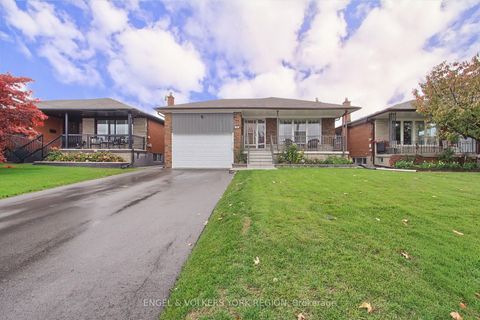 Photo 3 at 234 Maple Leaf Drive, Rustic, Toronto