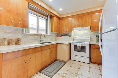 Photo 16 at 234 Maple Leaf Drive, Rustic, Toronto