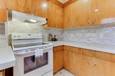 Photo 19 at 234 Maple Leaf Drive, Rustic, Toronto