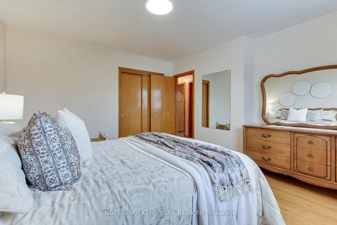 Photo 26 at 234 Maple Leaf Drive, Rustic, Toronto