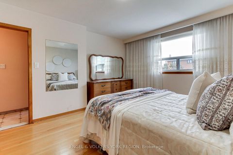 Photo 27 at 234 Maple Leaf Drive, Rustic, Toronto