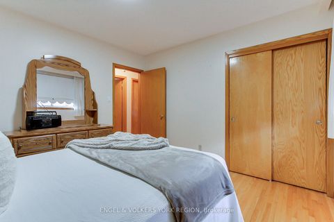 Photo 31 at 234 Maple Leaf Drive, Rustic, Toronto