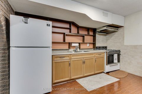 Photo 40 at 234 Maple Leaf Drive, Rustic, Toronto