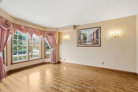 Photo 7 at 24 Whalen Court, Westbrook, Richmond Hill