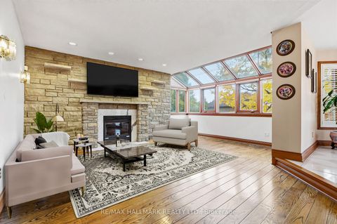 Photo 9 at 24 Whalen Court, Westbrook, Richmond Hill