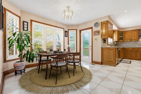 Photo 11 at 24 Whalen Court, Westbrook, Richmond Hill