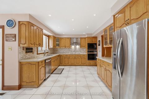 Photo 12 at 24 Whalen Court, Westbrook, Richmond Hill