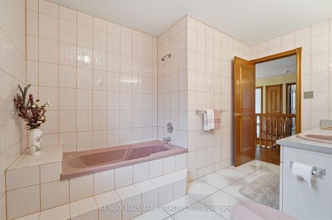 Photo 31 at 24 Whalen Court, Westbrook, Richmond Hill