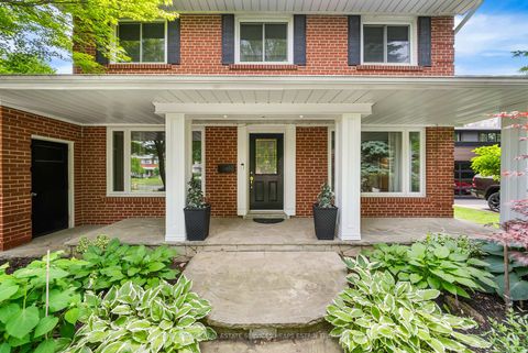 Photo 3 at 68 Montressor Drive, Windfields, Toronto