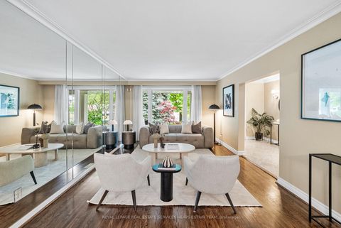 Photo 5 at 68 Montressor Drive, Windfields, Toronto