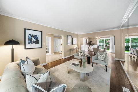 Photo 6 at 68 Montressor Drive, Windfields, Toronto