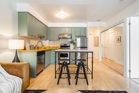 Photo 5 at 811 - 38 Lee Centre Drive, Woburn, Toronto