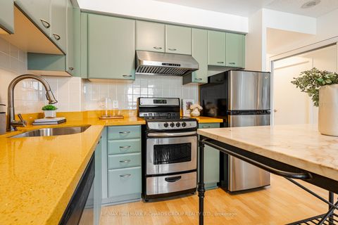 Photo 6 at 811 - 38 Lee Centre Drive, Woburn, Toronto