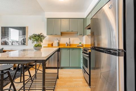 Photo 7 at 811 - 38 Lee Centre Drive, Woburn, Toronto