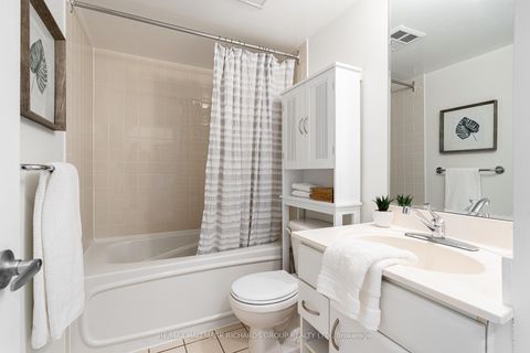 Photo 9 at 811 - 38 Lee Centre Drive, Woburn, Toronto