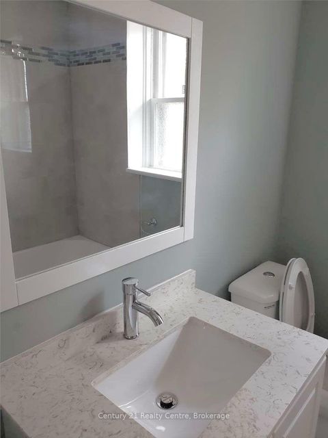 Photo 11 at 1491 Pembroke Drive, CP College Park, Oakville