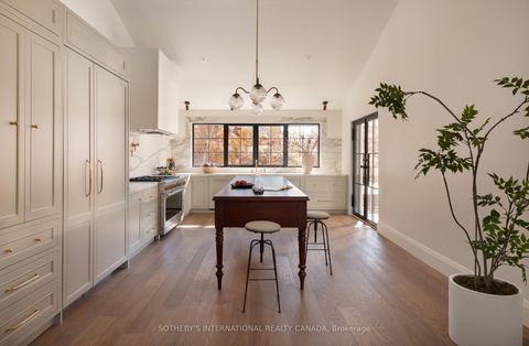 Photo 2 at 36 Rosemeade Avenue, Queensway, Toronto