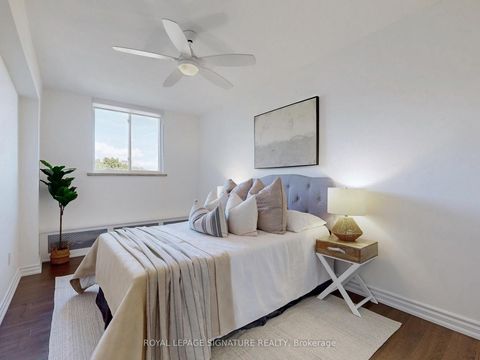 Photo 12 at PH09 - 80 Coe Hill Drive, Swansea, Toronto