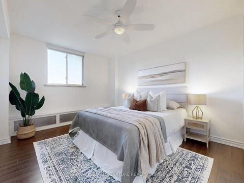 Photo 16 at PH09 - 80 Coe Hill Drive, Swansea, Toronto