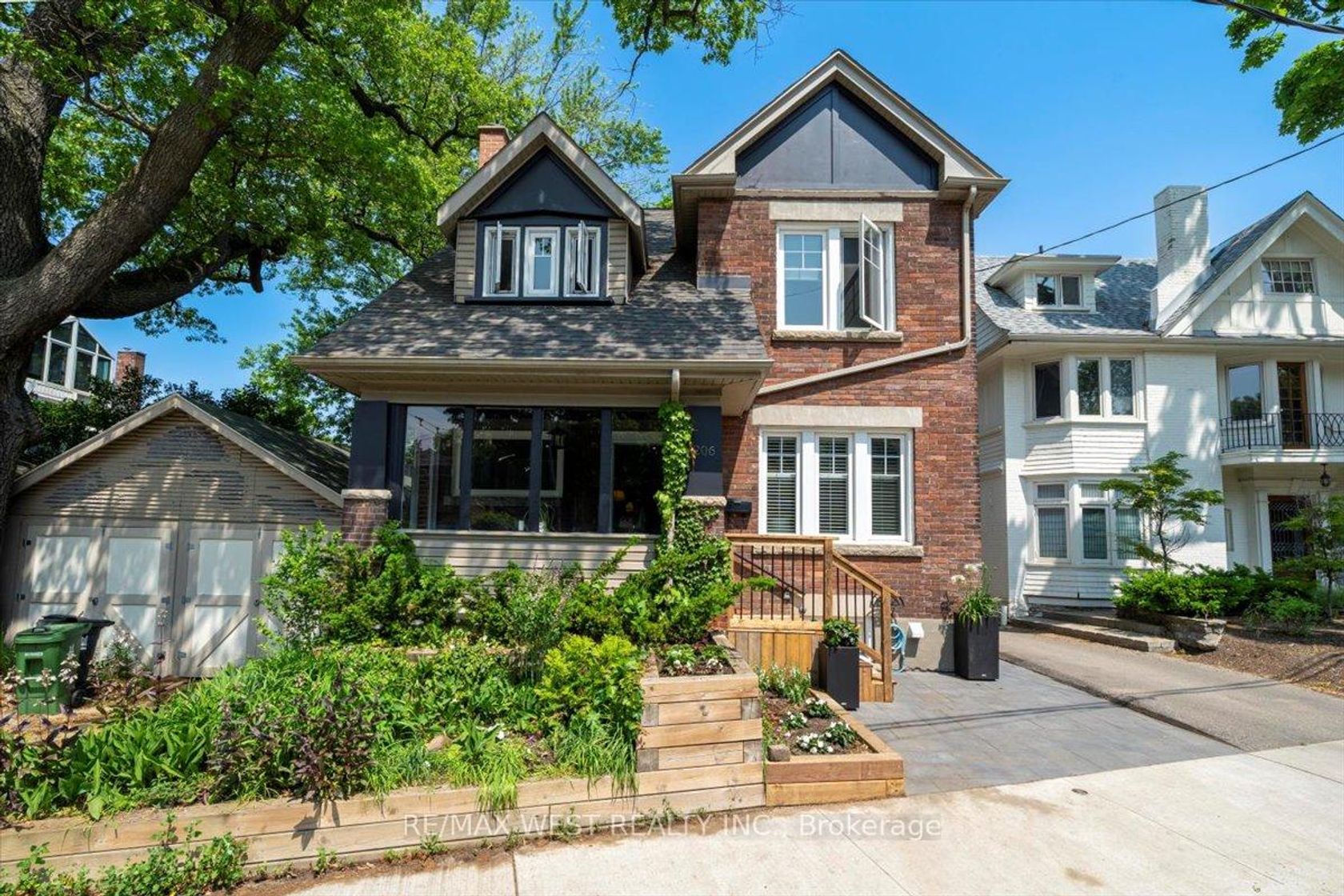 206 Howard Park Avenue, Swansea, Toronto 