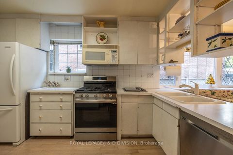 Photo 17 at 210 Rosemary Road, Forest Hill South, Toronto