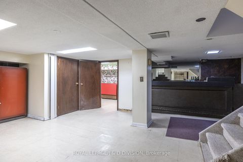 Photo 31 at 210 Rosemary Road, Forest Hill South, Toronto