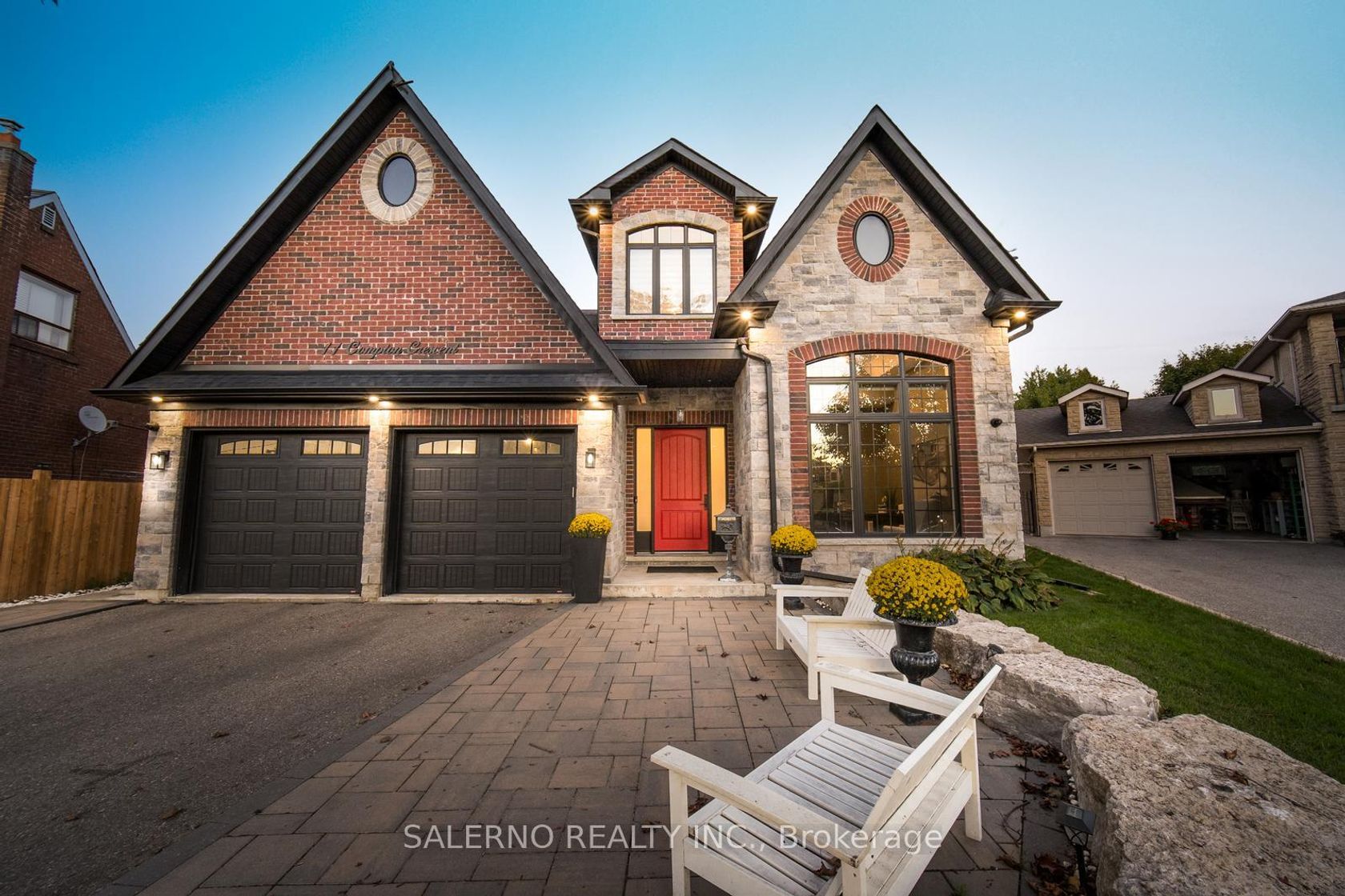 11 Compton Crescent, CFB, Toronto 